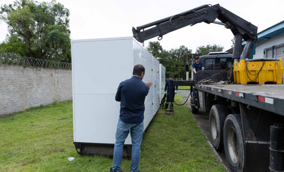 Sanepar reforça litoral com a chegada de 31 geradores elétricos para o verão