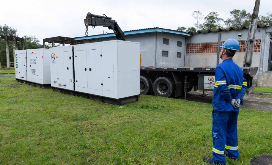 Sanepar reforça litoral com a chegada de 31 geradores elétricos para o verão