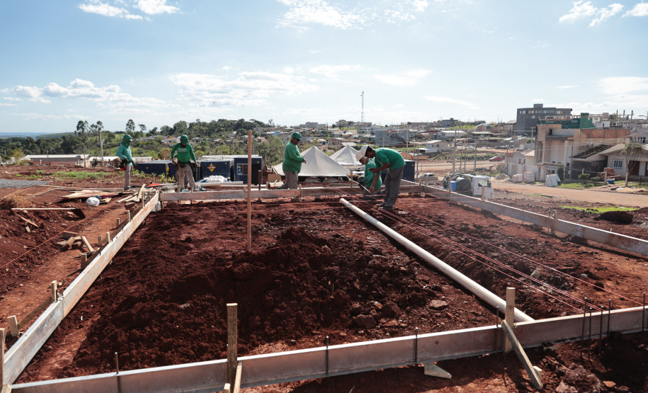 Estado começa a construir novas casas para as famílias mais afetadas pelo tornado em Rio Bonito do Iguaçu