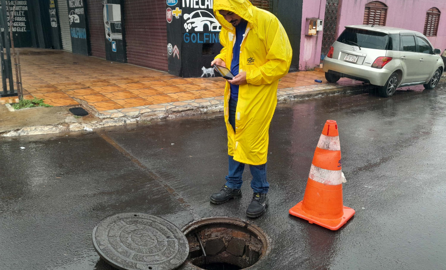 Projeto piloto da Sanepar usa monitoramento inteligente para evitar que o esgoto suba para as ruas