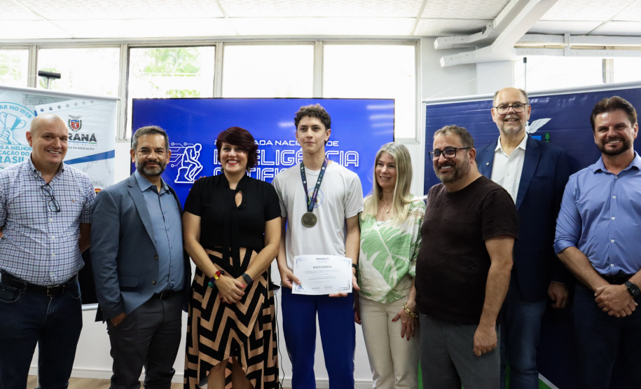 Alunos do Paraná recebem premiação da Olimpíada Nacional de Inteligência Artificial