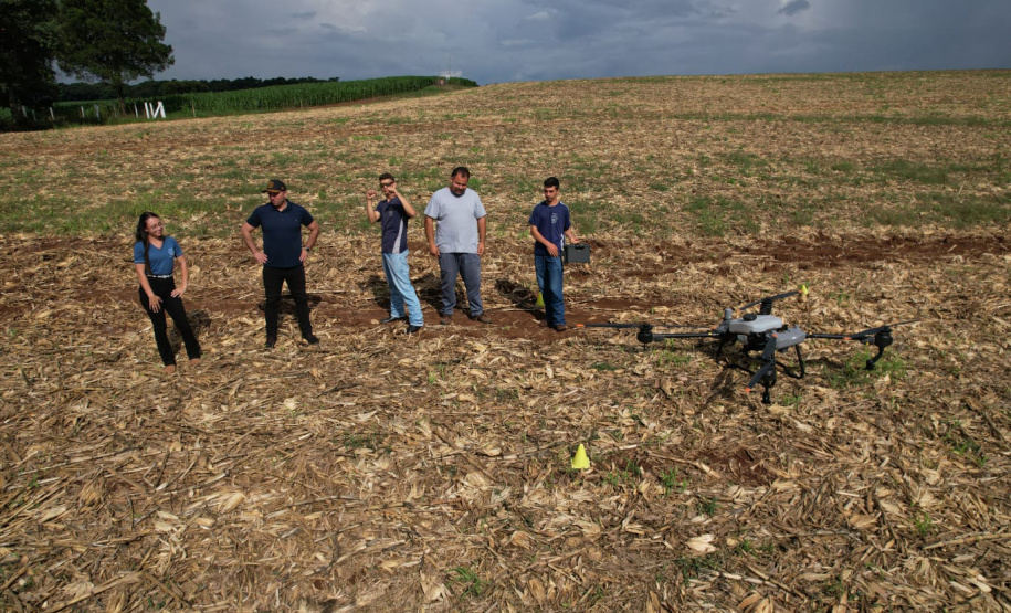 Investimento do Estado em drones impulsiona aprendizado nos colégios agrícolas do Paraná