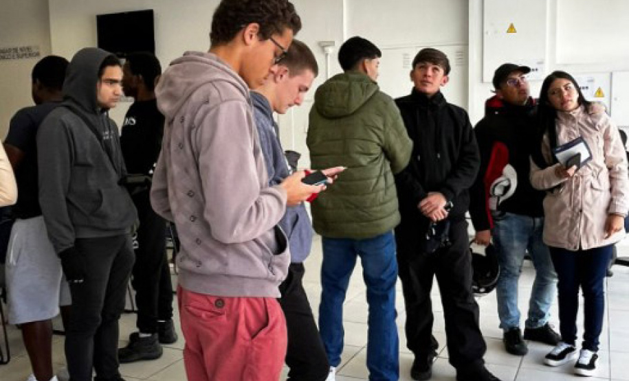 Mutirão Geral encerra o ano com mais de mil vagas na Agência do Trabalhador de Curitiba