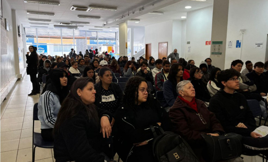 Mutirão Geral encerra o ano com mais de mil vagas na Agência do Trabalhador de Curitiba
