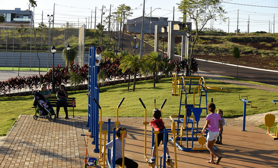 Governo do Estado, por meio do Instituto Água e Terra, entregou 22 novos parques urbanos em 2025.