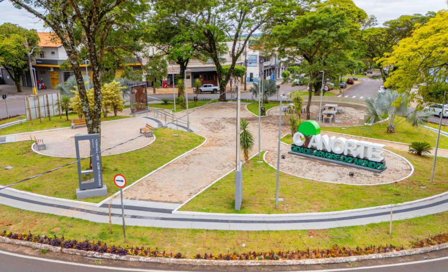 Nove praças públicas têm construção e revitalização avançadas pela pasta de Cidades