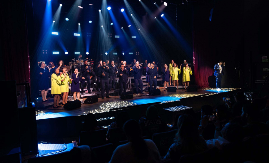 Coral da Sanepar se apresenta a céu aberto em Cascavel, Francisco Beltrão e Pato Branco