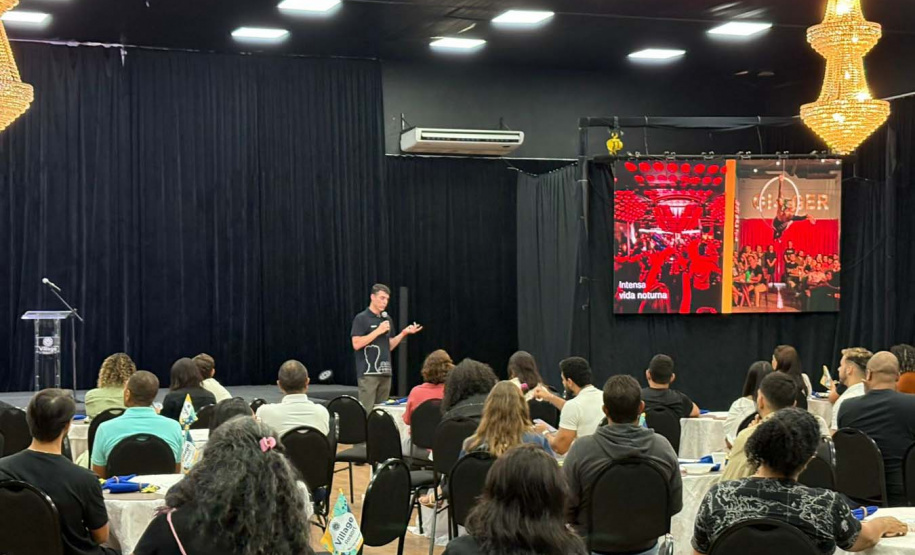 Profissionais do turismo de Minas Gerais têm contato com atrativos e destinos do Paraná