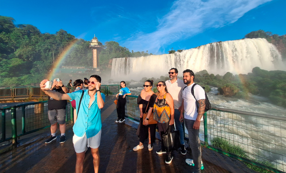 Mais de 5,8 milhões de turistas visitaram Foz do Iguaçu em 2025