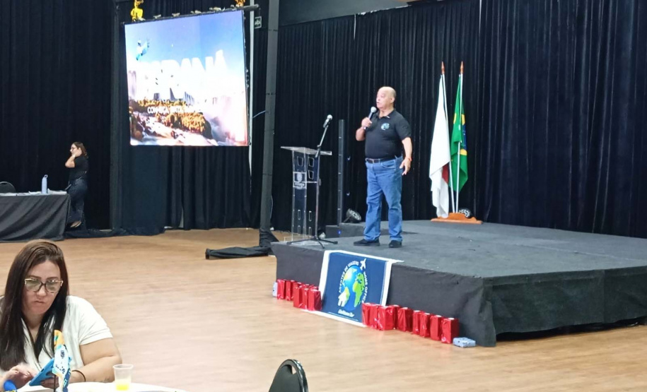 Profissionais do turismo de Minas Gerais têm contato com atrativos e destinos do Paraná