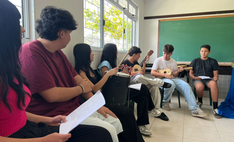 FUNDEPAR - No Litoral do Paraná, programa ‘Se Liga!’ aposta em aprendizagem conectada à realidade dos alunos