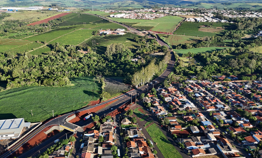 Corredor Norte-Noroeste: governador inaugura viaduto na PR-444, em Mandaguari