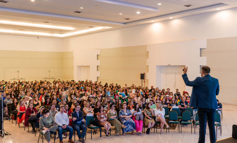 Paraná adota Método de Stanford para fortalecer ensino de Matemática em 2026