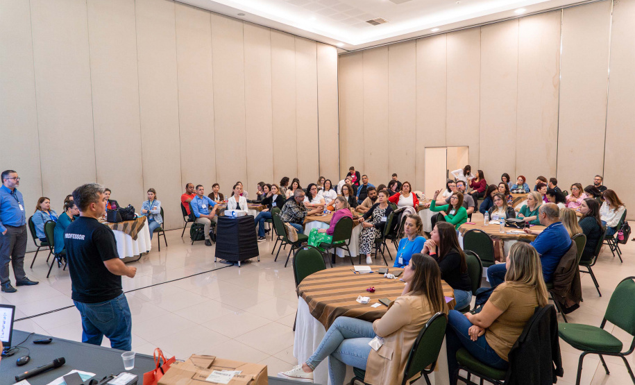 Paraná adota Método de Stanford para fortalecer ensino de Matemática em 2026