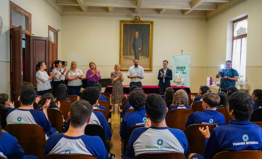 Paraná fortalece ações para educadores, com valorização e oportunidade de crescimento