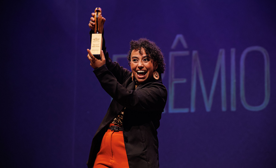 TEATRO GUAÍRA - Troféu Gralha Azul celebra 50 anos trazendo a diversidade do teatro paranaense