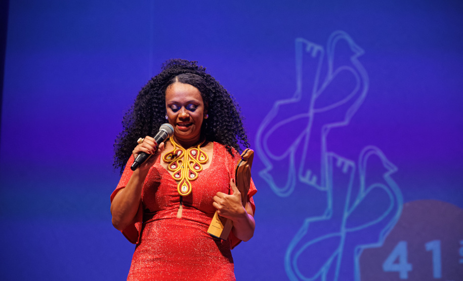 TEATRO GUAÍRA - Troféu Gralha Azul celebra 50 anos trazendo a diversidade do teatro paranaense