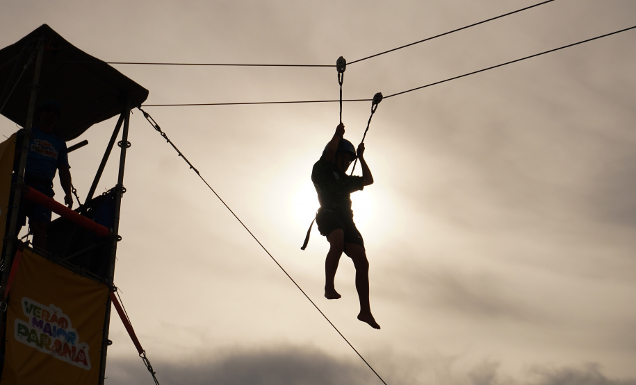 Postos fixos do Verão Maior Paraná registram mais de 120 mil atendimentos nos dois primeiros dias