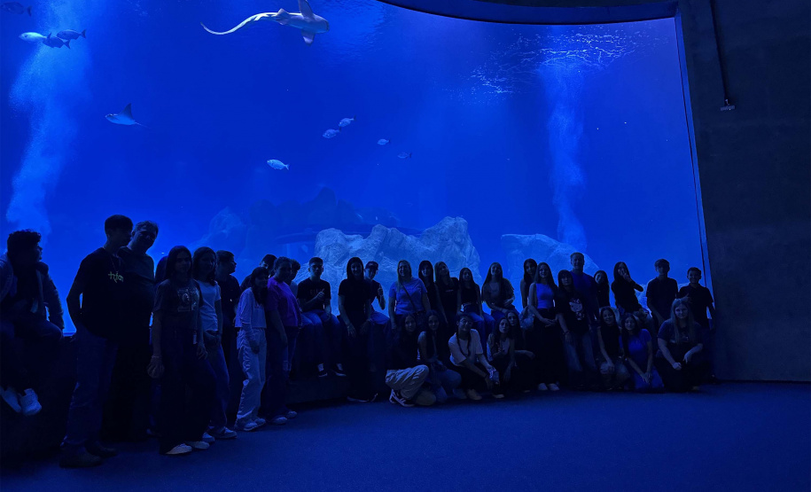 Alunos de Rio Bonito do Iguaçu encerram ano letivo com viagem especial a Foz do Iguaçu