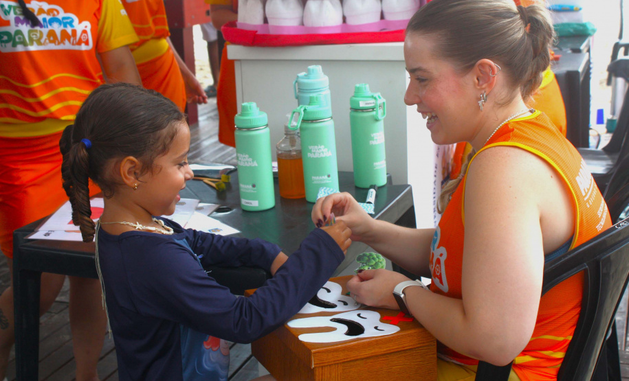 Universidades ampliam presença no Verão Maior Paraná com ações educativas no Litoral