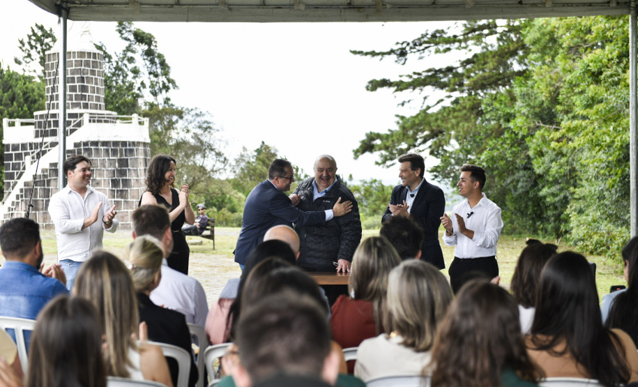 Governo do Estado firma dois convênios para ampliar áreas de preservação e fortalecer o turismo sustentável na Lapa