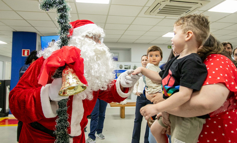 Natal Solidário: Papai Noel recebe crianças até quinta-feira no Palácio Taguaré