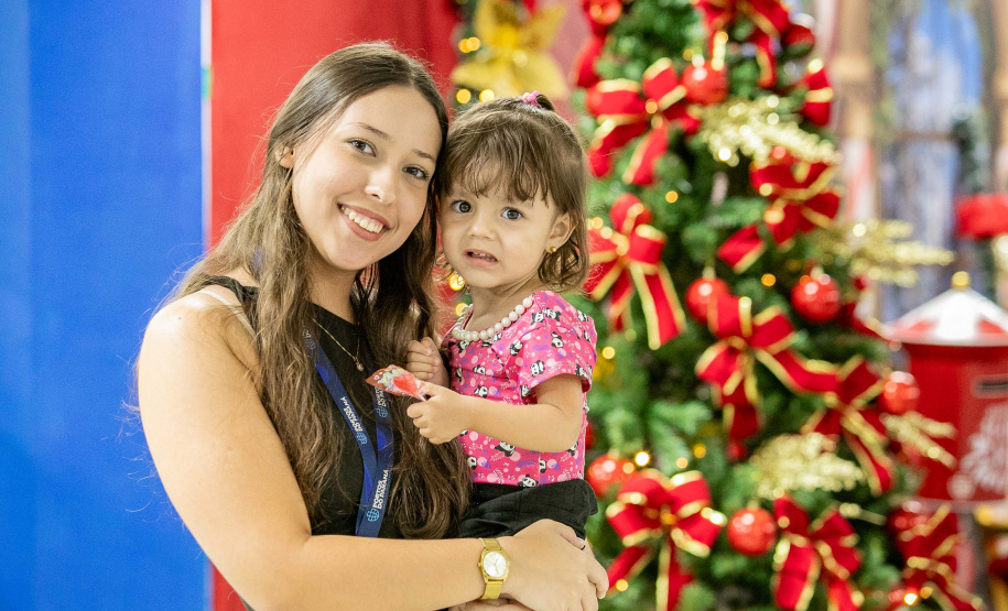 Natal Solidário: Papai Noel recebe crianças até quinta-feira no Palácio Taguaré