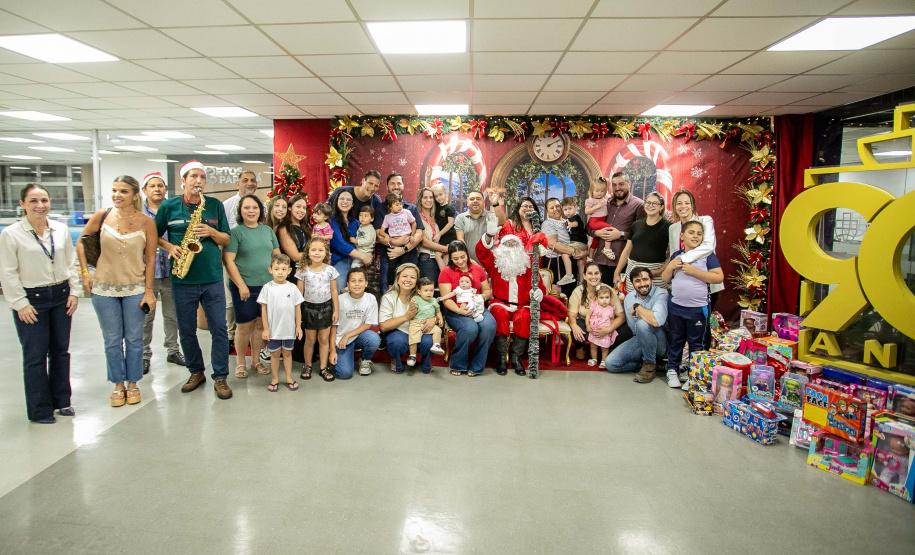 Natal Solidário: Papai Noel recebe crianças até quinta-feira no Palácio Taguaré