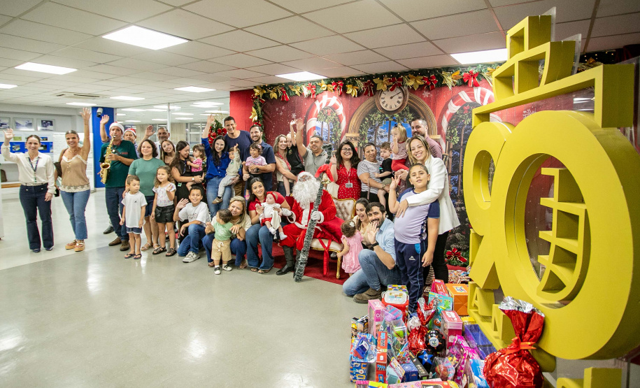 Natal Solidário: Papai Noel recebe crianças até quinta-feira no Palácio Taguaré