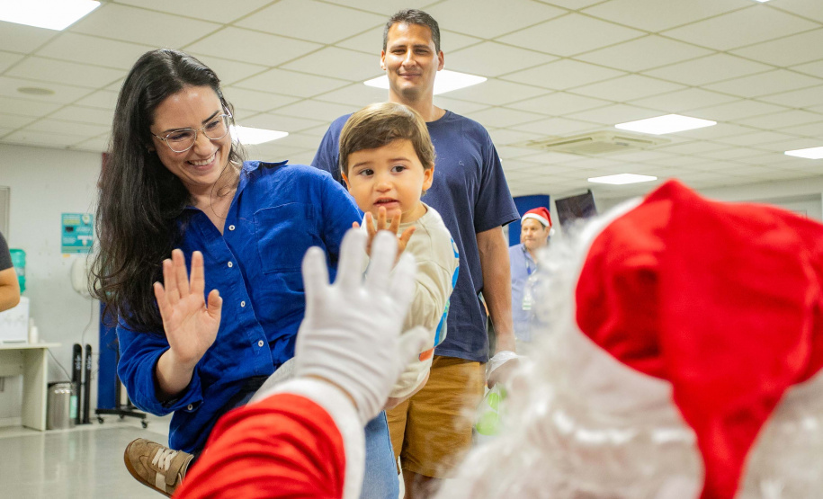 Natal Solidário: Papai Noel recebe crianças até quinta-feira no Palácio Taguaré