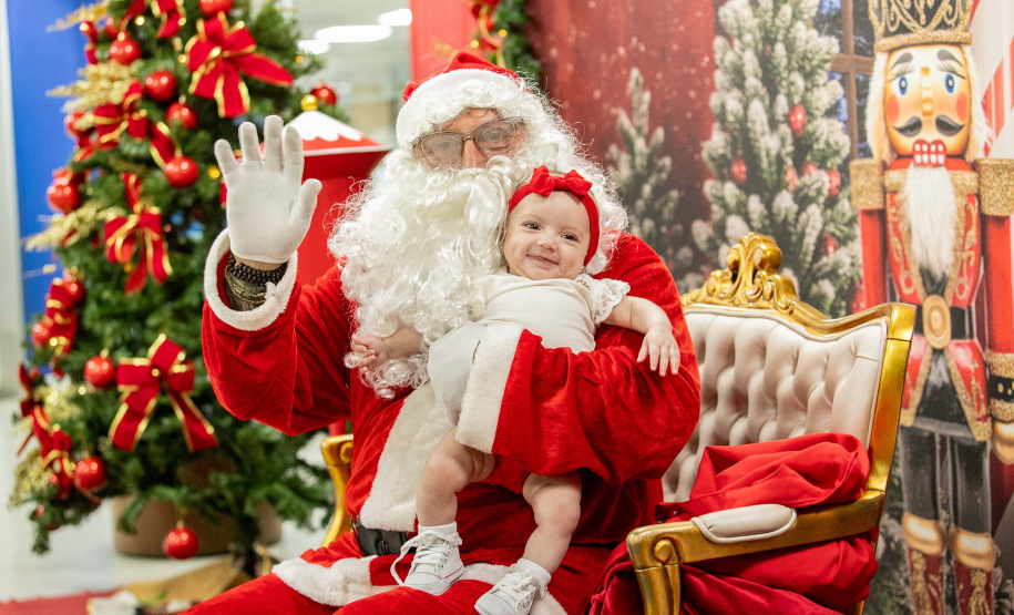 Natal Solidário: Papai Noel recebe crianças até quinta-feira no Palácio Taguaré