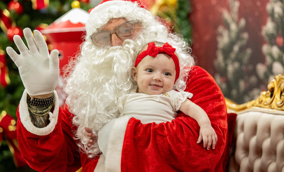 Natal Solidário: Papai Noel recebe crianças até quinta-feira no Palácio Taguaré