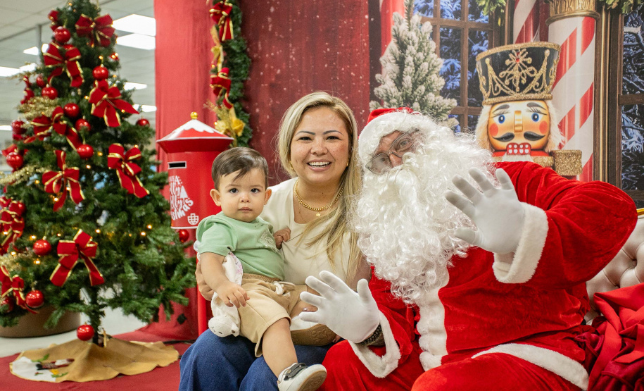 Natal Solidário: Papai Noel recebe crianças até quinta-feira no Palácio Taguaré