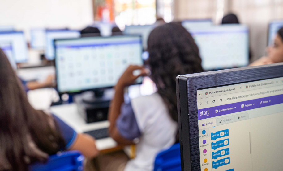 Escolas mais conectadas: investimentos da Educação em tecnologia superam R$ 220 milhões em 2025