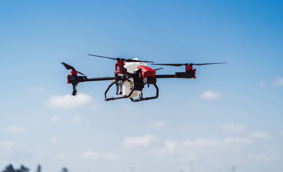 Investimento do Estado em drones impulsiona aprendizado nos colégios agrícolas do Paraná