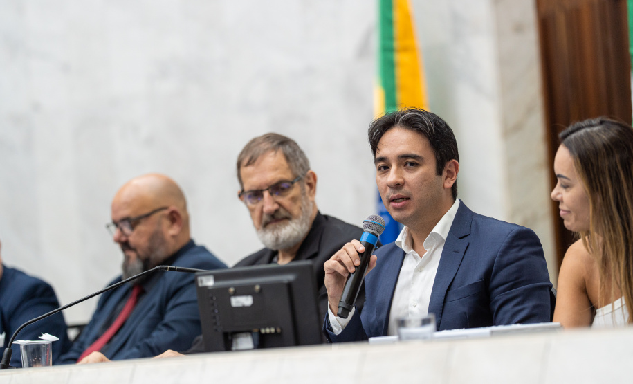 Em Sessão Solene na Alep, Seed-PR celebra avanço em investimentos para as APAEs e Coirmas