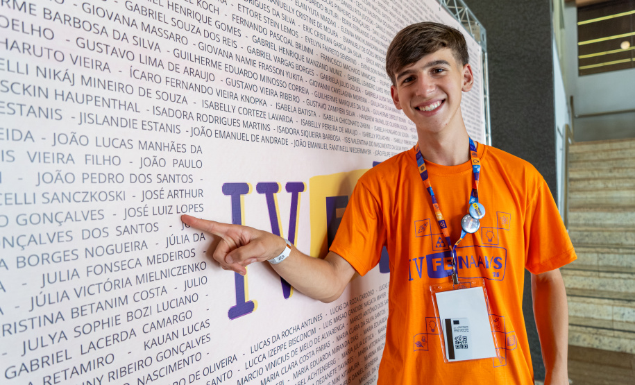 FENAAHS 2025 reúne 300 projetos e destaca inovação de estudantes com Altas Habilidades no Paraná