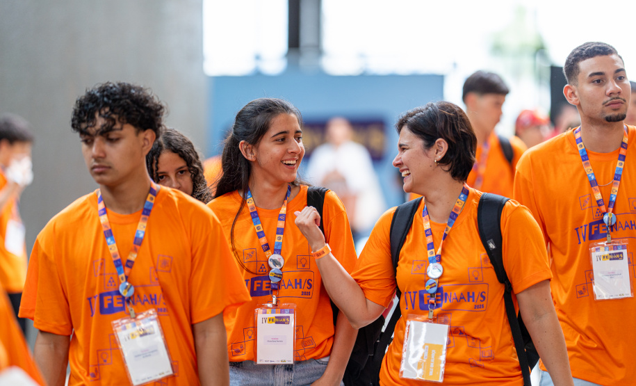 FENAAHS 2025 reúne 300 projetos e destaca inovação de estudantes com Altas Habilidades no Paraná