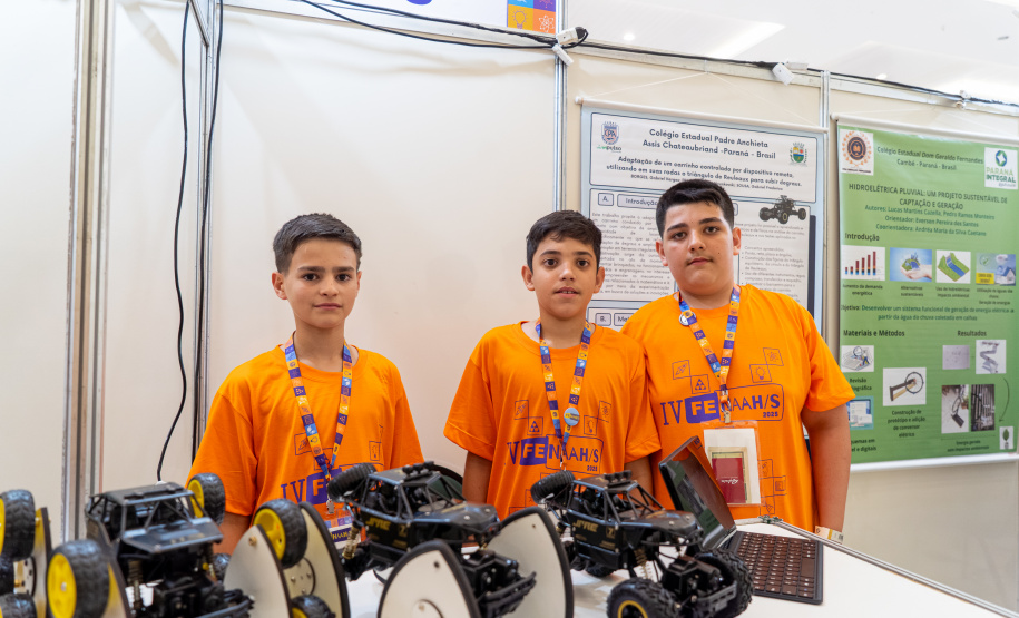 FENAAHS 2025 reúne 300 projetos e destaca inovação de estudantes com Altas Habilidades no Paraná