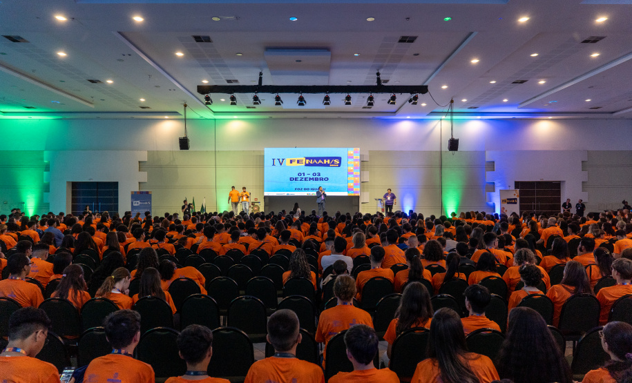 FENAAHS 2025 reúne 300 projetos e destaca inovação de estudantes com Altas Habilidades no Paraná