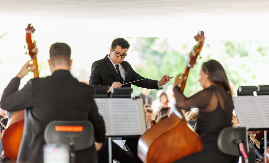 Orquestra Sinfônica do Paraná encerra série “Mostly Mozart” no Museu Oscar Niemeyer no próximo sábado