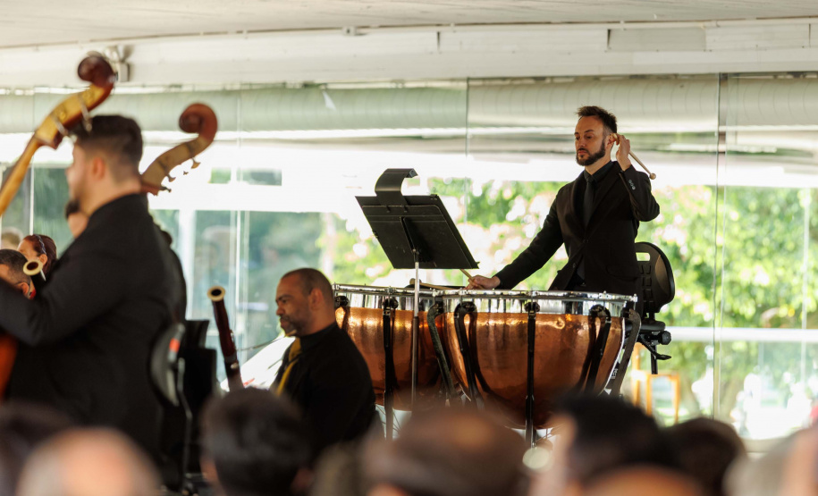 Orquestra Sinfônica do Paraná encerra série “Mostly Mozart” no Museu Oscar Niemeyer no próximo sábado