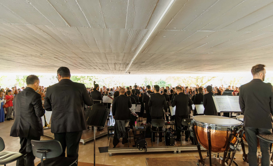 Orquestra Sinfônica do Paraná encerra série “Mostly Mozart” no Museu Oscar Niemeyer no próximo sábado