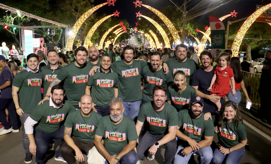 Maior Papai Noel do mundo fica no Paraná