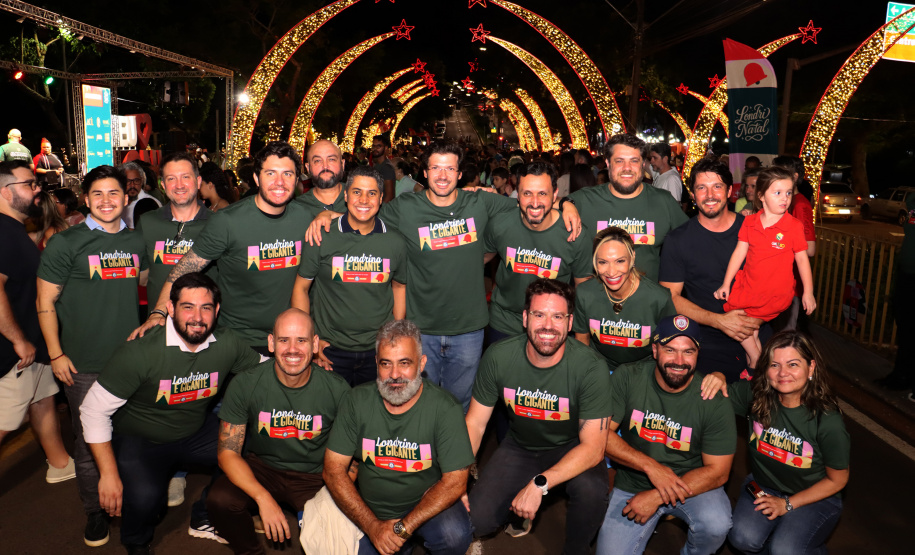 Maior Papai Noel do mundo fica no Paraná