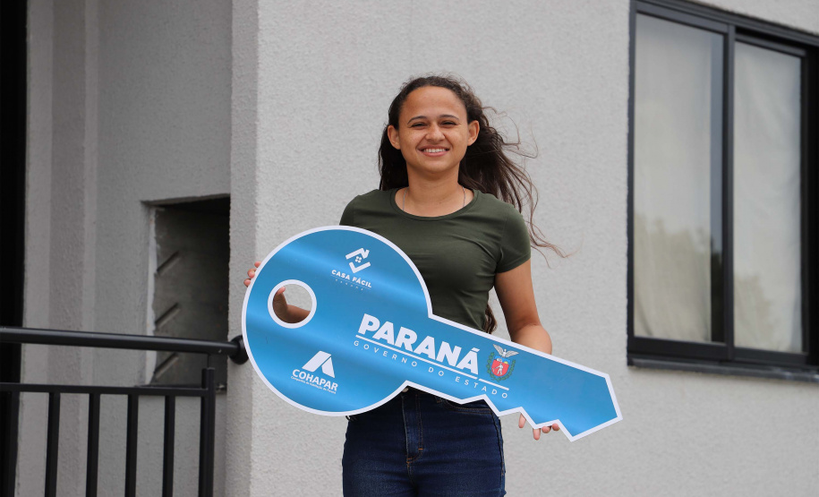 Com aporte do Casa Fácil Paraná, 51 novos apartamentos são entregues para famílias de Pinhais