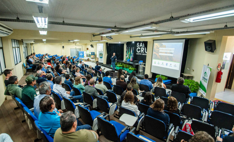 Instituto Água e Terra entregou nesta quinta-feira (11) 10 Planos de Manejo para as Unidades de Conservação (UCs). Nesta sexta-feira (12) será feito o repasse de 19 caminhonetes Ford Ranger.
