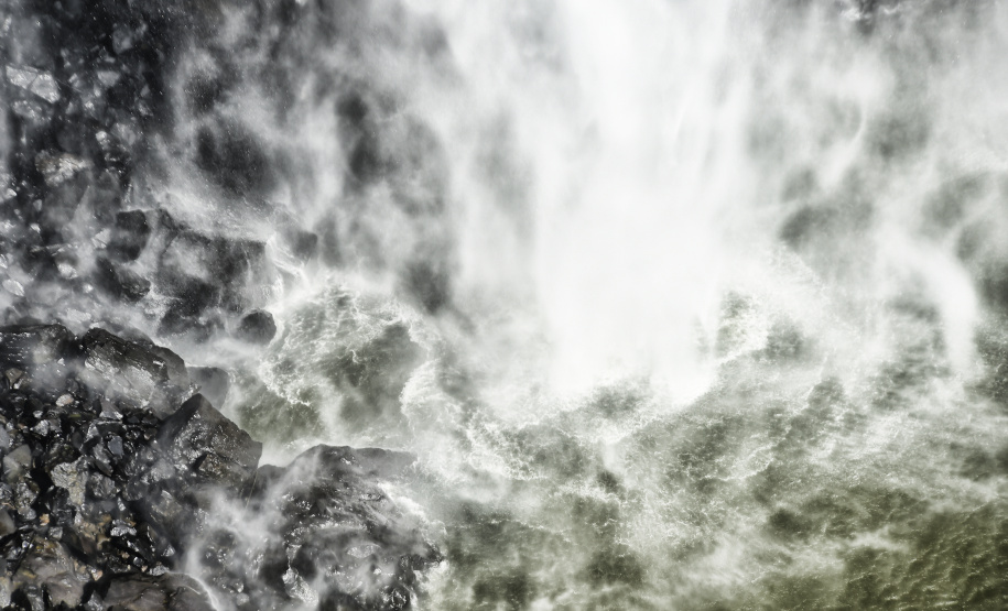 Cinco dicas de cachoeiras para curtir o Verão no Paraná próximo à natureza.