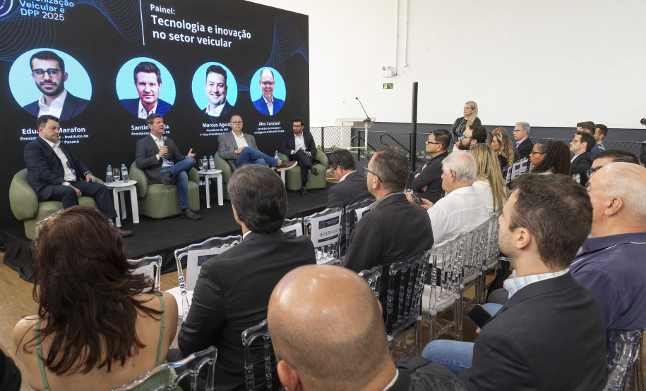 Tecpar, Detran e Secretaria de Inovação assinam pacto para criação de passaporte veicular no Paraná