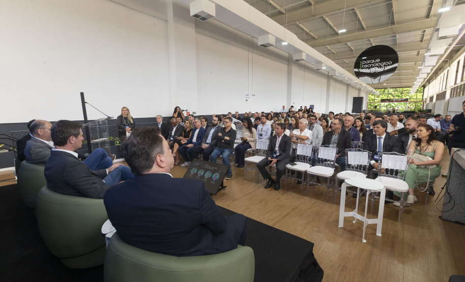 Tecpar, Detran e Secretaria de Inovação assinam pacto para criação de passaporte veicular no Paraná